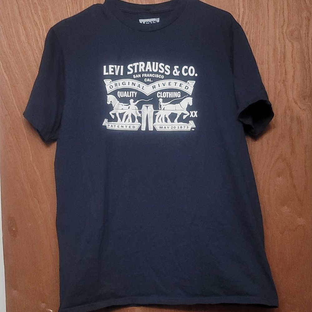Men's Levi t-shirt. Navy blue. Size xl